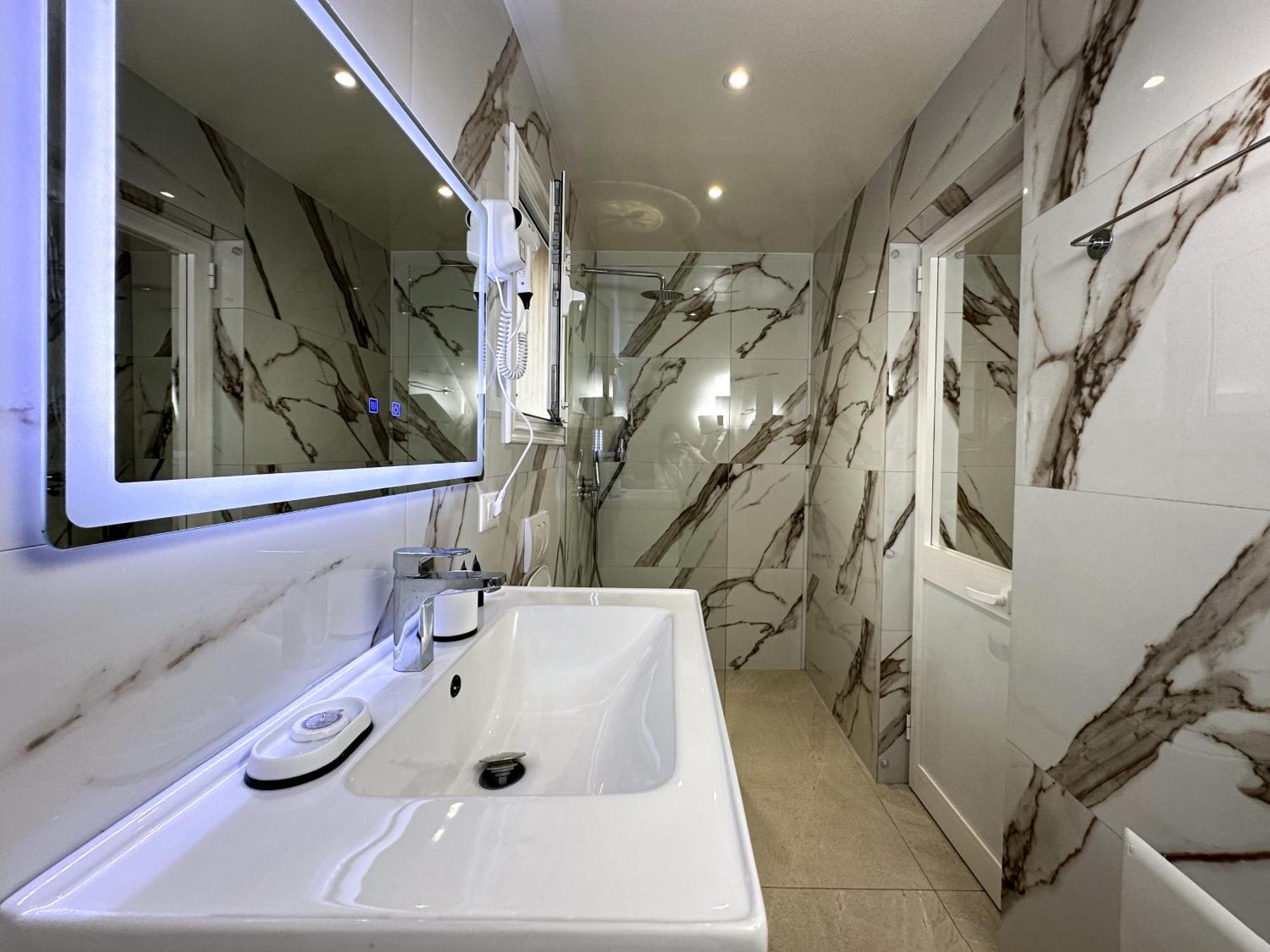 Home Select Tirana 2 Экстерьер фото